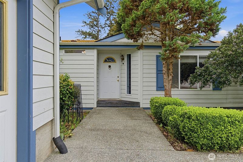 4th image of 3244 Mardell Drive