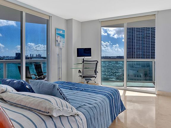 5th image of 1800 N Bayshore Dr APT 1501