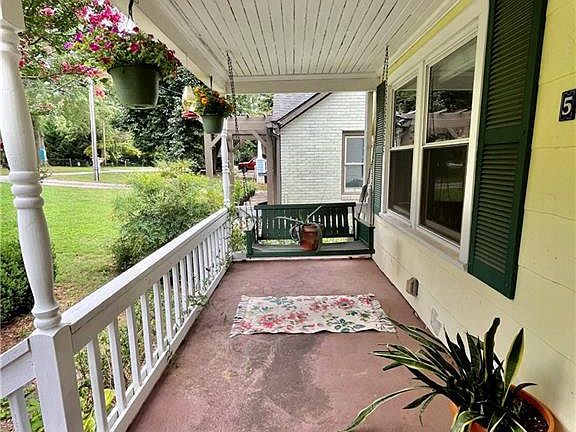 3rd image of 545 Quillian Ave