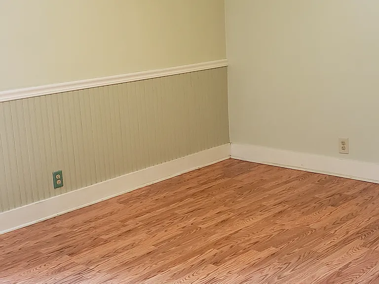 Room #2. Approx 10'x15'