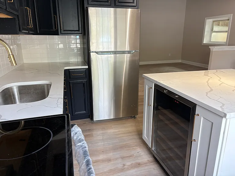 110 Railroad Ave #6 — Photo 5