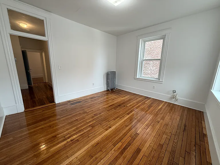 120 Warren St #6 — Photo 4