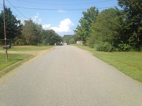 2nd image of 5592 Mountain Terrace Dr