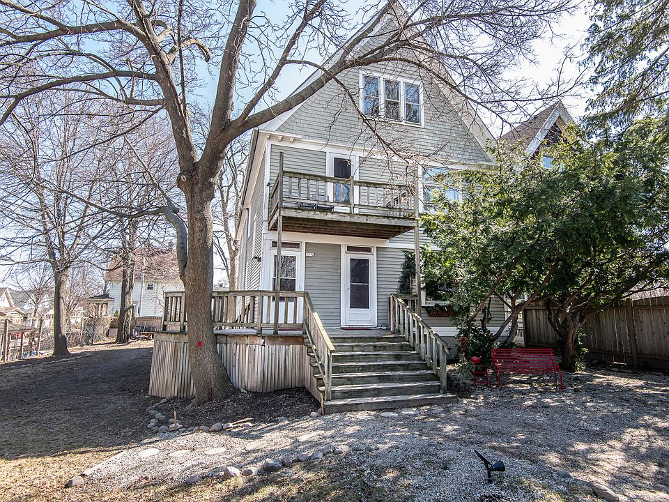 1st image of 3072 S Kinnickinnic Ave #3074