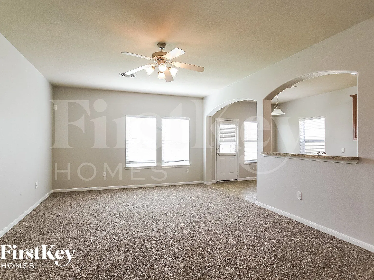 4 bed, 2.0 bath, 2006 sqft, $2,200 — Photo 3