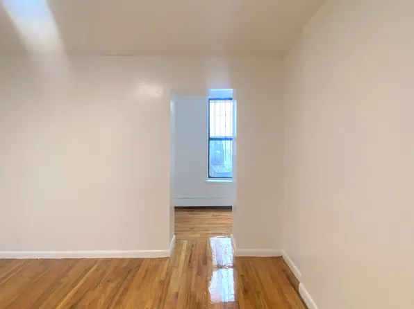 2018 3rd Avenue image 6 of 20