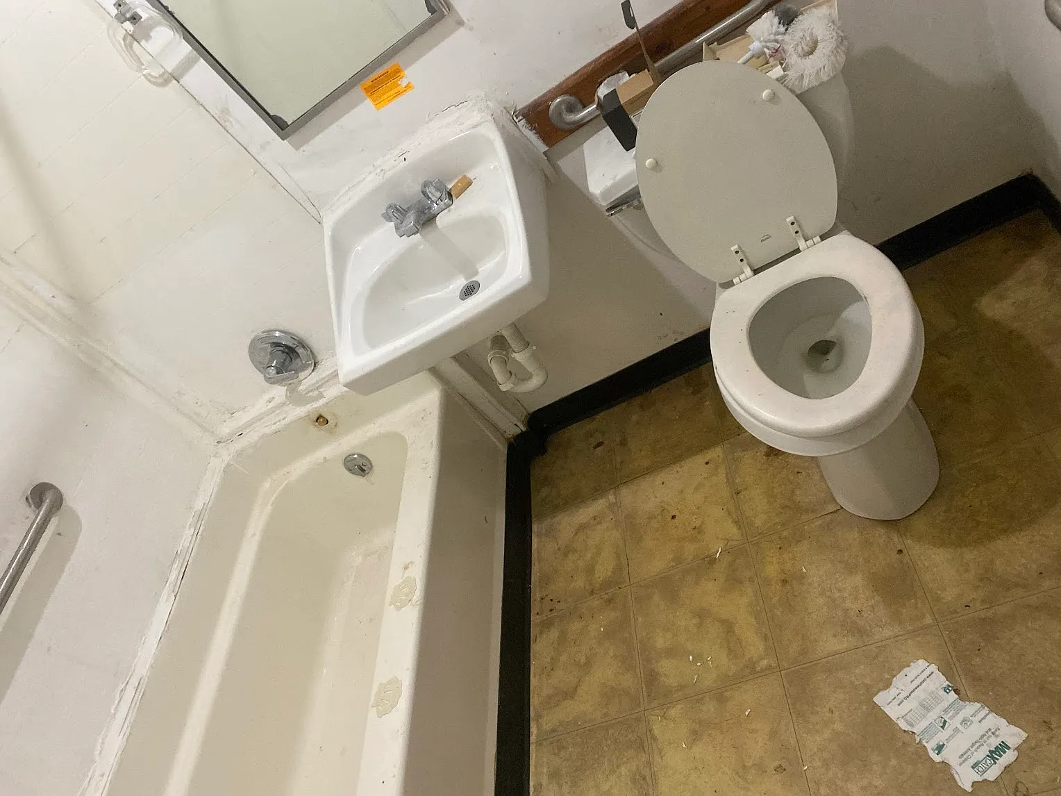 6 bed, $700 — Photo 3