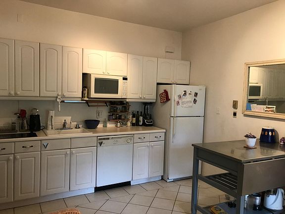 5th image of 4279 Madison Ave