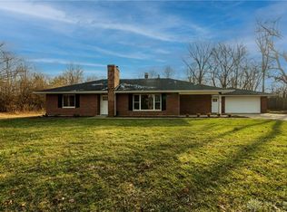 1914 Grange View Dr, Dayton, OH 45432