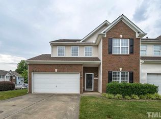 10810 Pendragon Pl, Raleigh, NC 27614