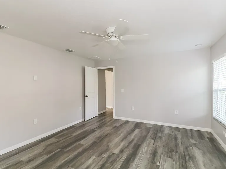 5468 Chestnut Ridge Rd — Photo 9