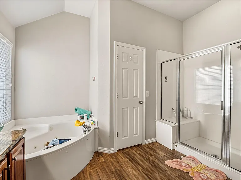 2112 Bandera Path — Photo 20