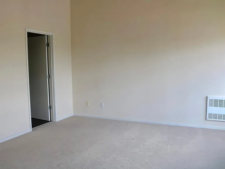 15175 NE 81st Way #104 — Photo 8