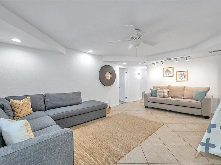 1261 12th Ct SW — Photo 40