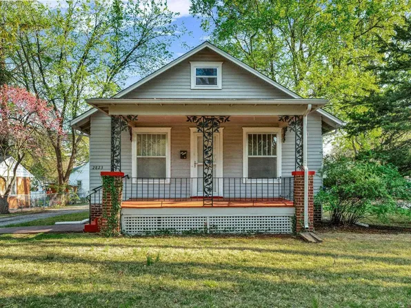 2823 SW 19th St, Topeka, KS 66604