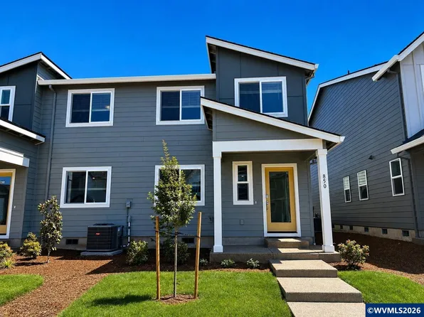 830 Sifuentez Ct, Woodburn, OR 97071