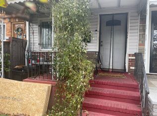 21857 139th Ave, Springfield Gardens, NY 11413