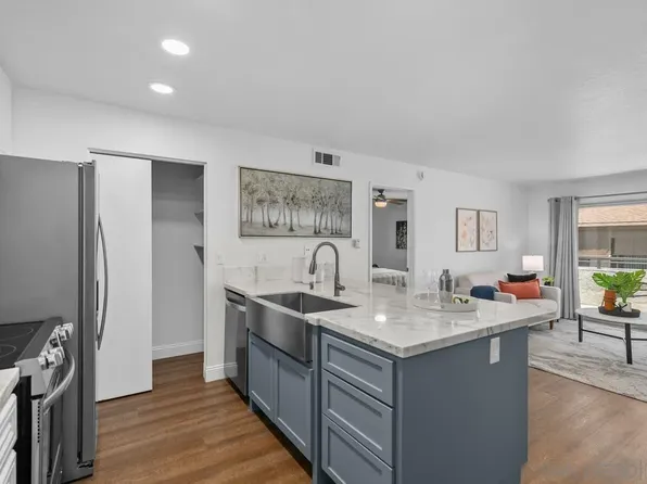 21981 Rimhurst Dr Unit L, Lake Forest, CA 92630