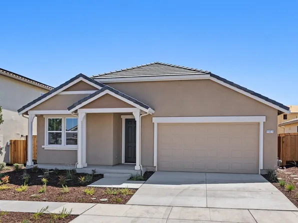 1901 Amaryllis Dr, Hollister, CA 95023