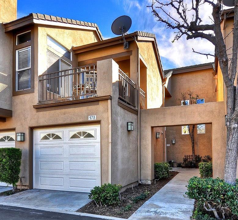 1st image of 978 S Country Glen Way