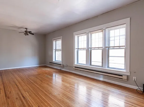 627 W Barry Ave #626-3, Chicago, IL 60657