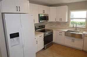 3rd image of 10417 N 27th St