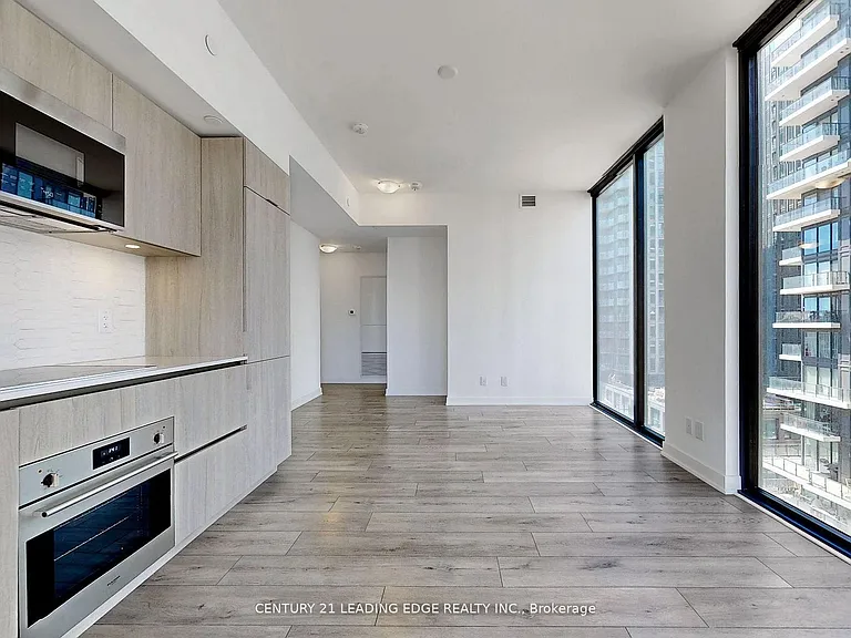 47 Mutual St #1203 — Photo 7