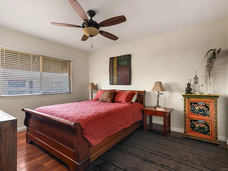 2530 Clairemont Dr #206 — Photo 11