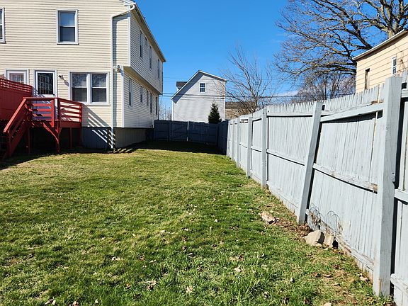 3rd image of 164 Meadowview Ave