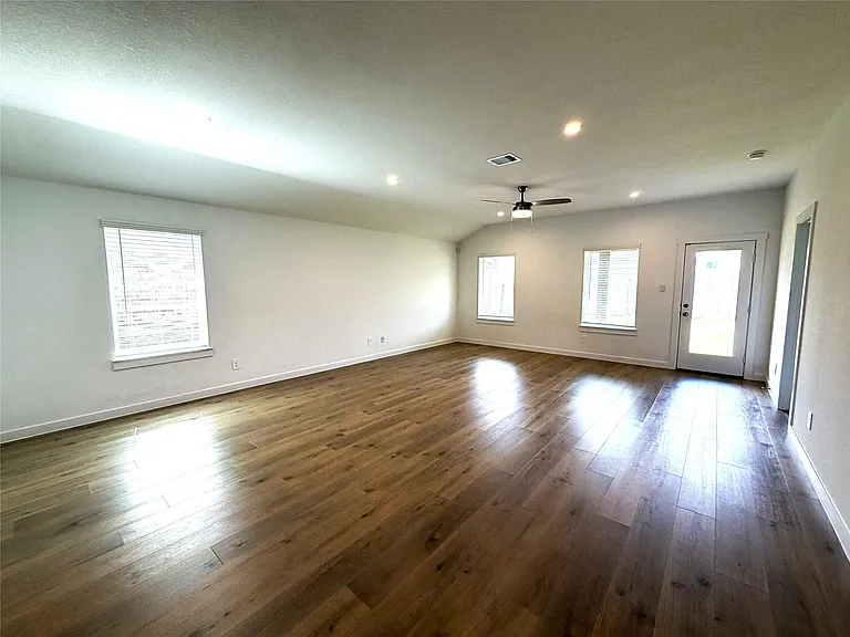 30215 Lone Peak Dr — Photo 4