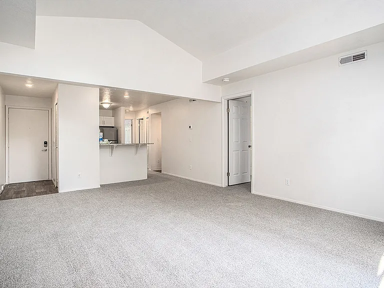 Pine Knoll Apartments — Photo 82