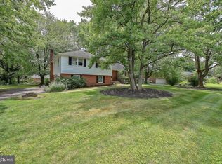 4658 Dartmoor Dr, Wilmington, DE 19803