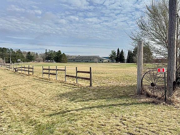 4th image of 620 Shell Creek Rd