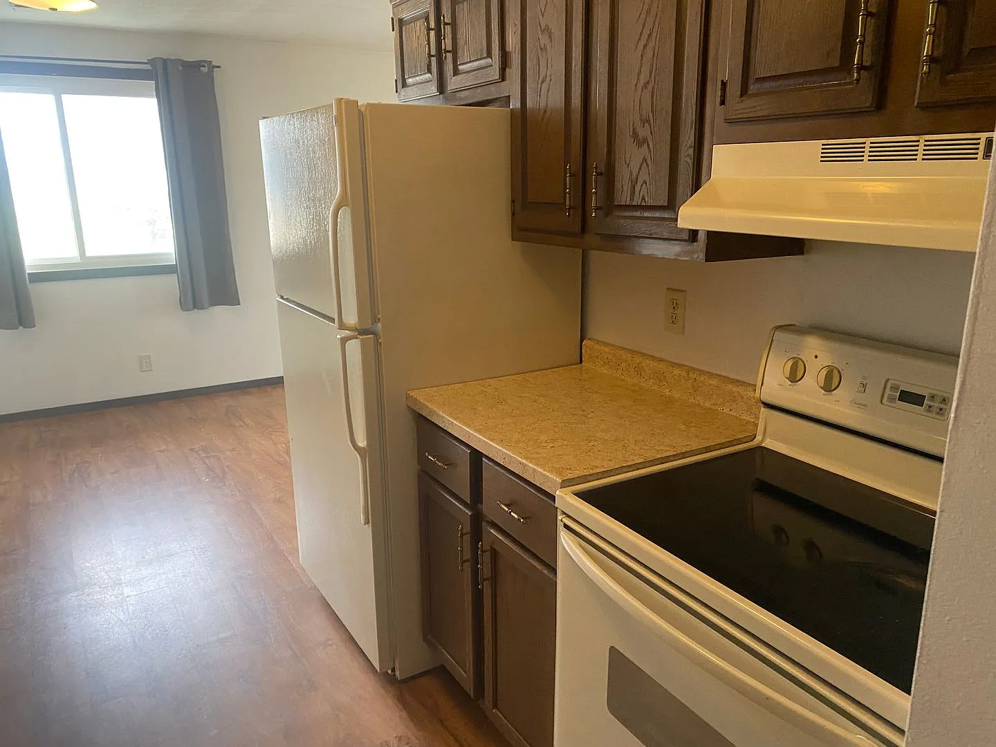 301 N Carole Ave — Photo 3