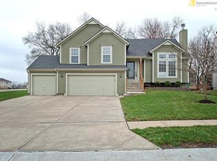 20101 W 220th St, Spring Hill, KS 66083