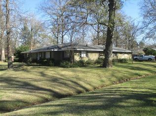 2100 Elmwood Dr, Monroe, LA 71201