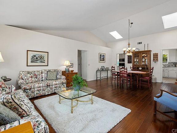 5th image of 1066 Ridge Heights Dr