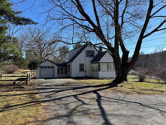 4th image of 793 Fiddlers Bridge Rd