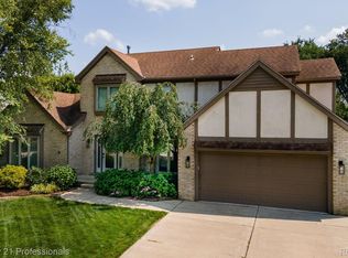 44817 Ford Way Dr, Novi, MI 48375