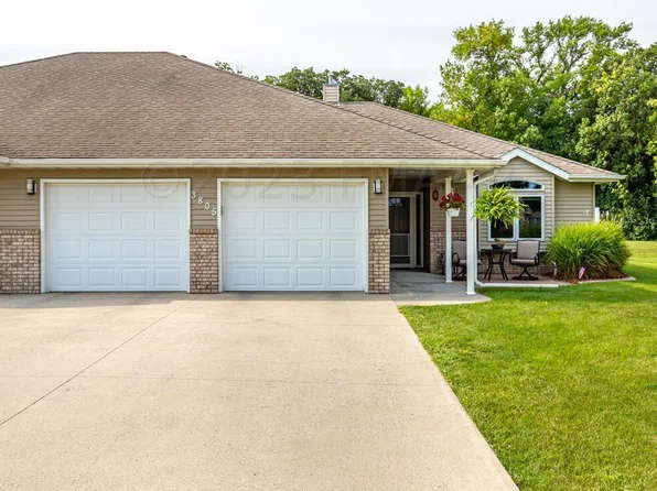 3805 Oakport St N, Moorhead, MN 56560