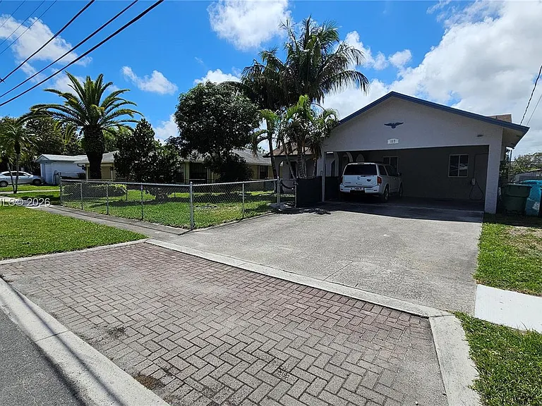 117 NW 11th Ave — Photo 4