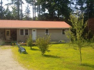 2 Royal Cir, Center Ossipee, NH 03814