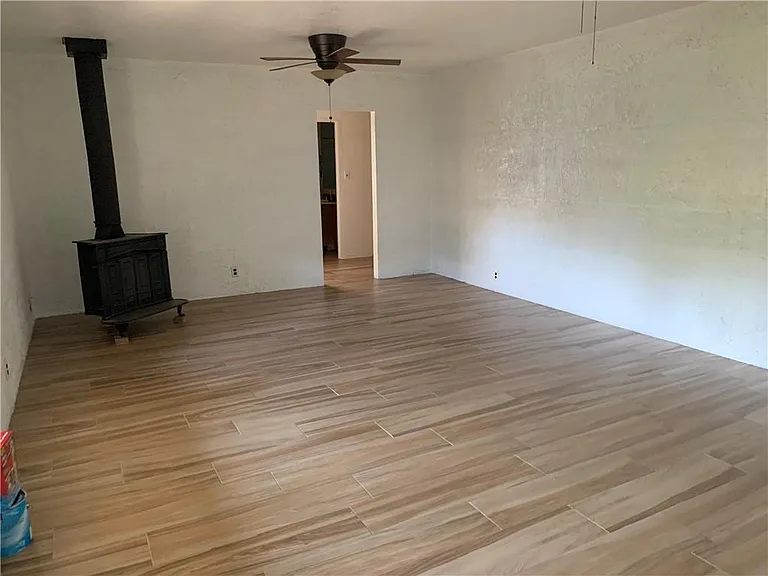 109 S Buffalo Ave — Photo 5