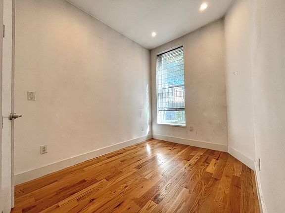5th image of 28 E 130th St #3B