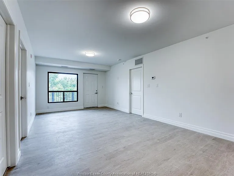 3290 Stella Cres #304 — Photo 9