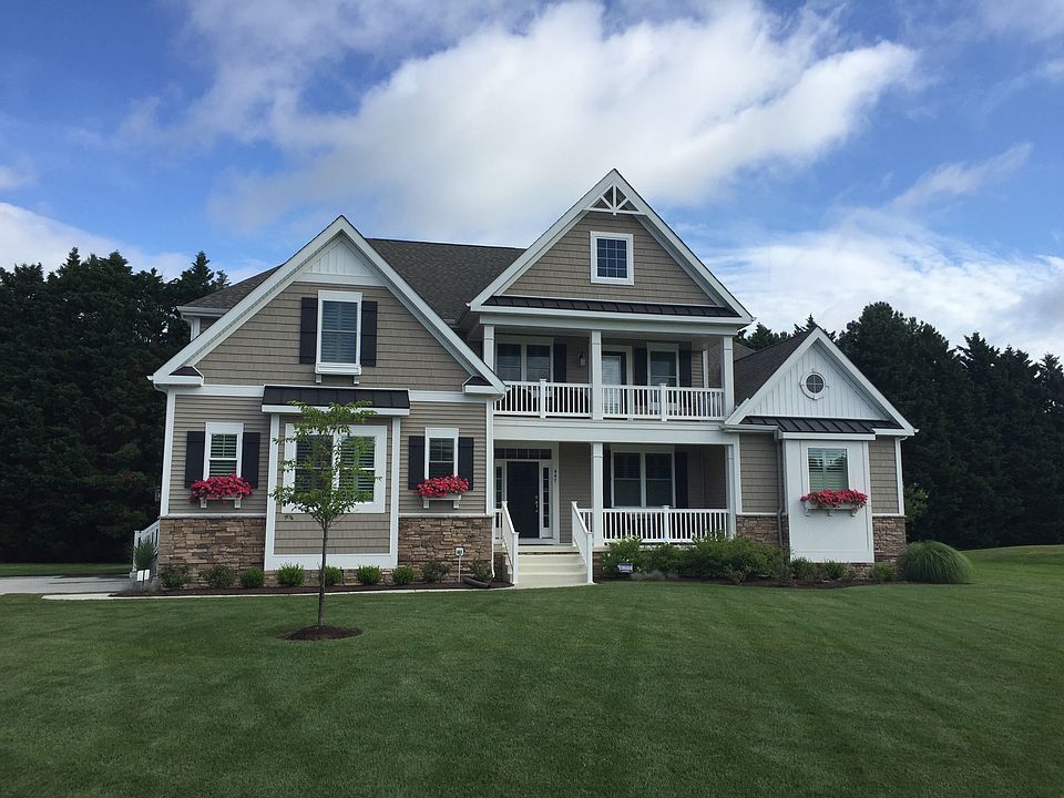1st image of 447 Canal Way W