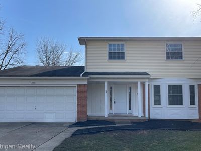 2411 Carriage Way, Ypsilanti, MI, 48197