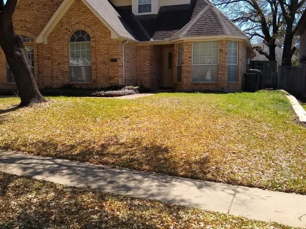 1807 Evergreen Ct, Grapevine, TX 76051