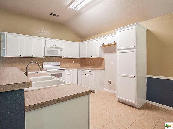 4th image of 1216 Lancelot Dr
