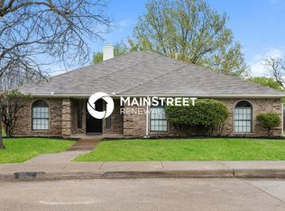 440 Derby Ln, Desoto, TX 75115